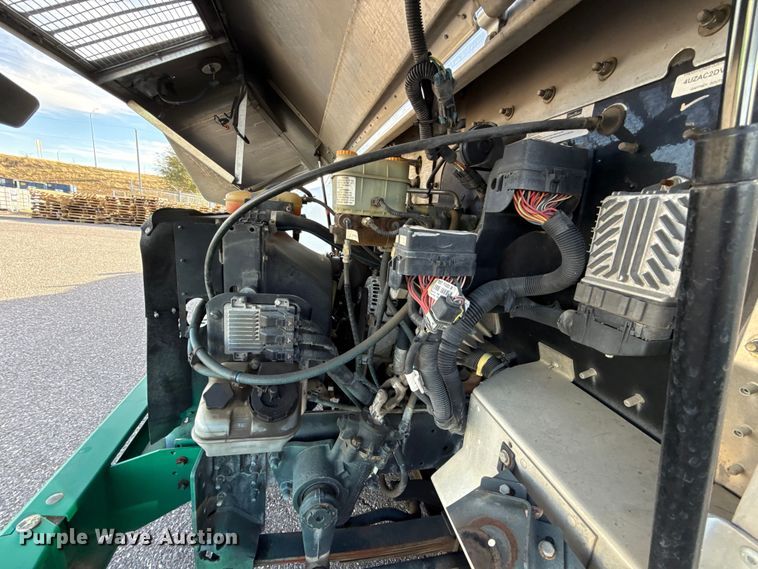 image for item EU5372 2014 Freightliner MT45 delivery truck