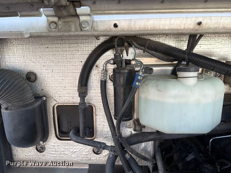 image for item EU5372 2014 Freightliner MT45 delivery truck