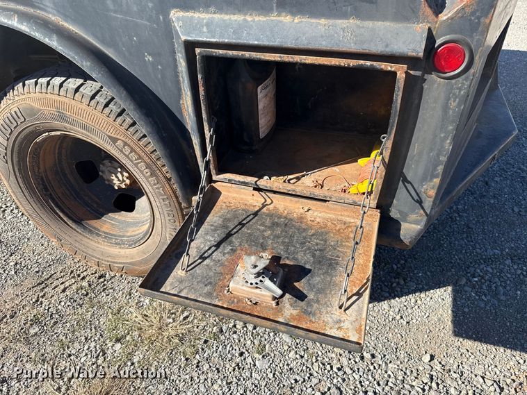 image for item EU5400 2014 RAM 3500 Crew Cab flatbed pickup truck