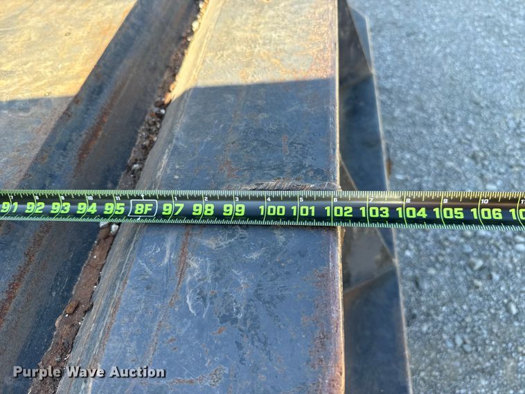 image for item EU5400 2014 RAM 3500 Crew Cab flatbed pickup truck