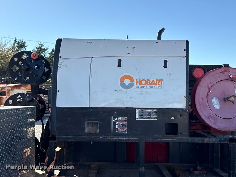 image for item EU5400 2014 RAM 3500 Crew Cab flatbed pickup truck