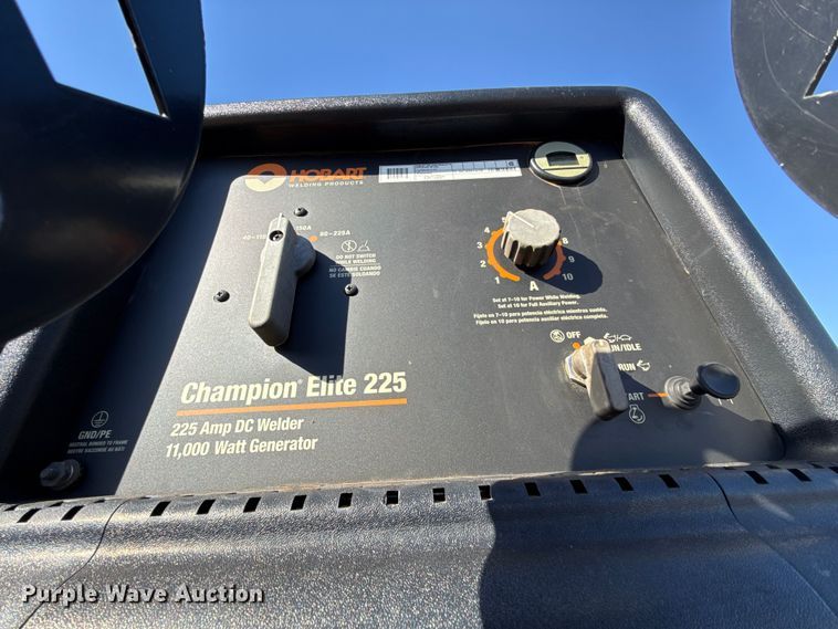 image for item EU5400 2014 RAM 3500 Crew Cab flatbed pickup truck