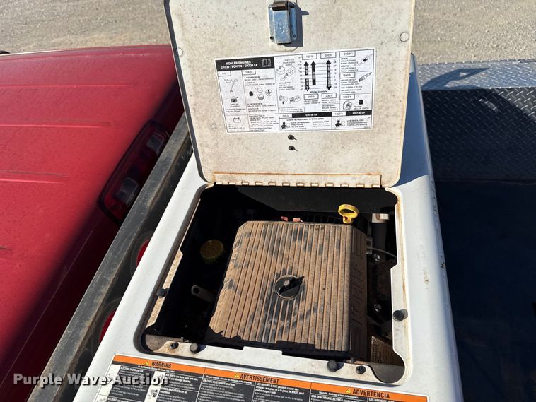 image for item EU5400 2014 RAM 3500 Crew Cab flatbed pickup truck