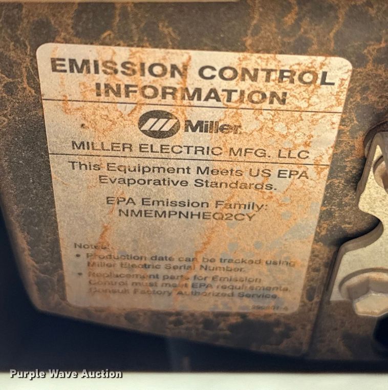 image for item EU5400 2014 RAM 3500 Crew Cab flatbed pickup truck