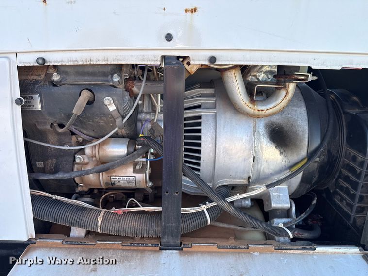 image for item EU5400 2014 RAM 3500 Crew Cab flatbed pickup truck