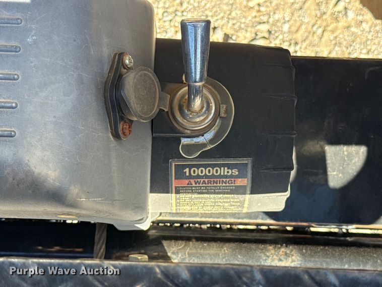 image for item EU5400 2014 RAM 3500 Crew Cab flatbed pickup truck