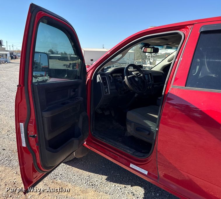 image for item EU5400 2014 RAM 3500 Crew Cab flatbed pickup truck