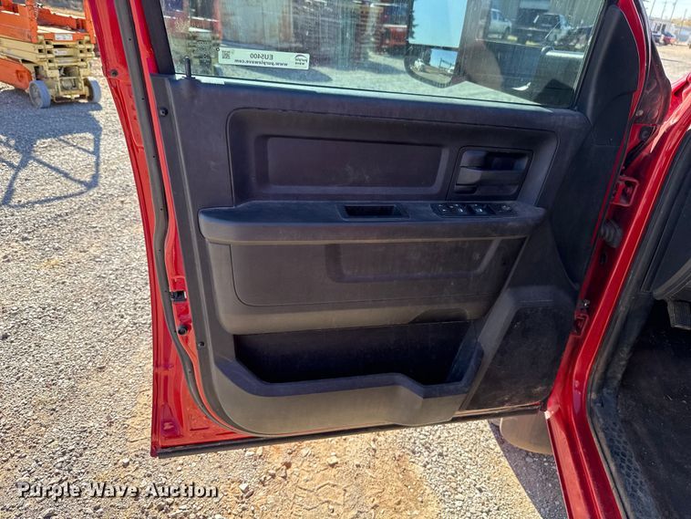 image for item EU5400 2014 RAM 3500 Crew Cab flatbed pickup truck