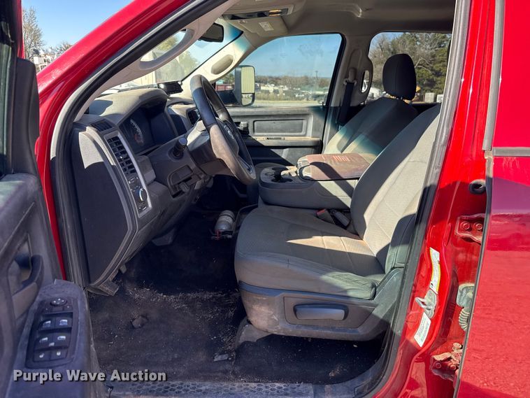 image for item EU5400 2014 RAM 3500 Crew Cab flatbed pickup truck