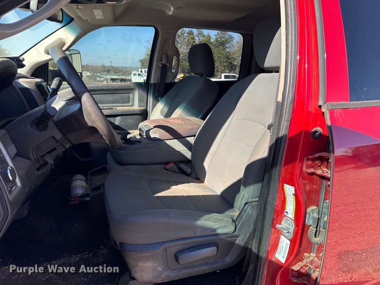 image for item EU5400 2014 RAM 3500 Crew Cab flatbed pickup truck