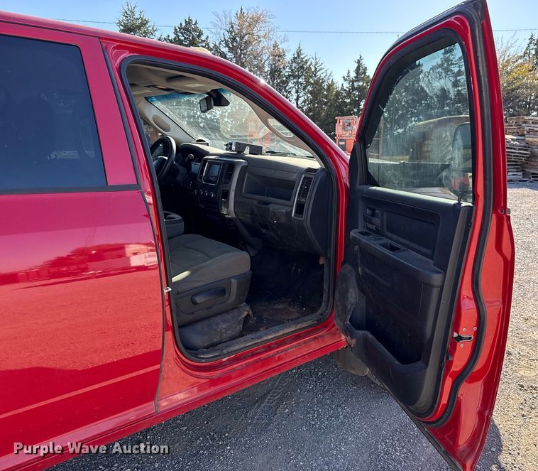 image for item EU5400 2014 RAM 3500 Crew Cab flatbed pickup truck