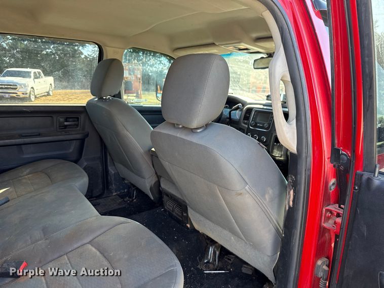 image for item EU5400 2014 RAM 3500 Crew Cab flatbed pickup truck