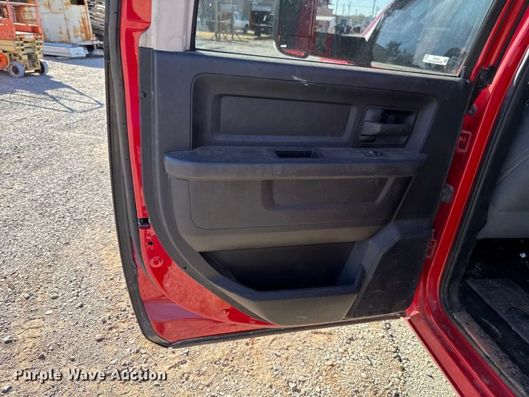 image for item EU5400 2014 RAM 3500 Crew Cab flatbed pickup truck