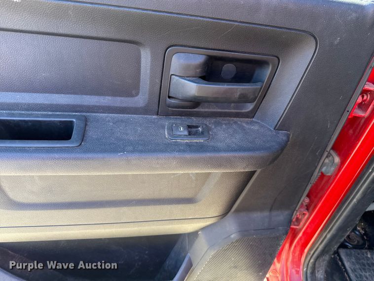 image for item EU5400 2014 RAM 3500 Crew Cab flatbed pickup truck