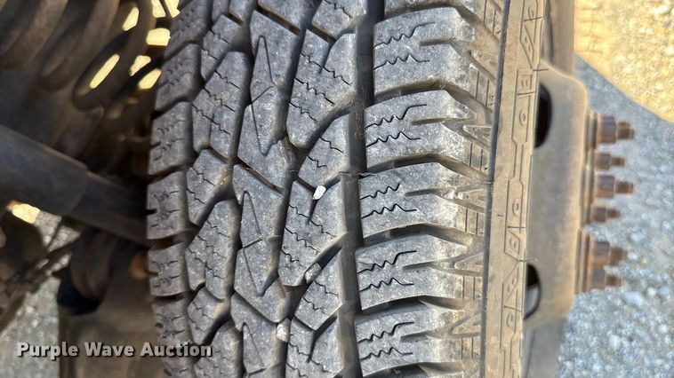 image for item EU5400 2014 RAM 3500 Crew Cab flatbed pickup truck