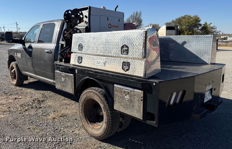 image for item EU5401 2014 RAM 3500 Crew Cab flatbed pickup truck