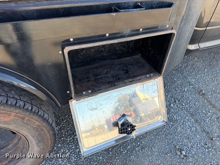 image for item EU5401 2014 RAM 3500 Crew Cab flatbed pickup truck