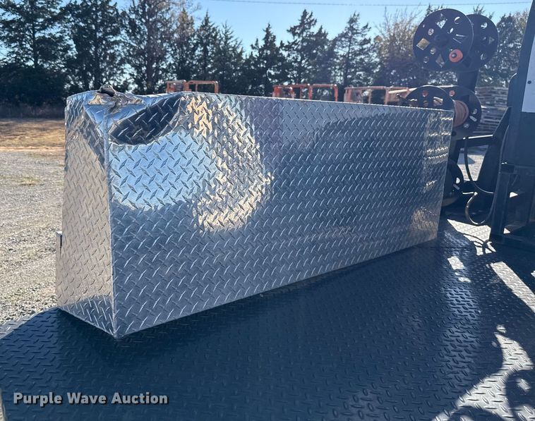 image for item EU5401 2014 RAM 3500 Crew Cab flatbed pickup truck