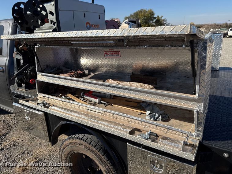 image for item EU5401 2014 RAM 3500 Crew Cab flatbed pickup truck