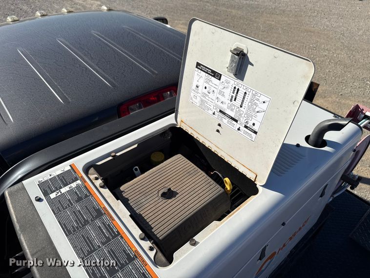 image for item EU5401 2014 RAM 3500 Crew Cab flatbed pickup truck