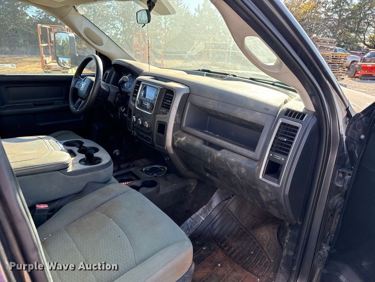 image for item EU5401 2014 RAM 3500 Crew Cab flatbed pickup truck