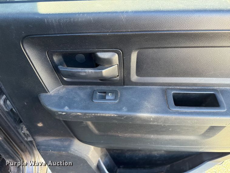 image for item EU5401 2014 RAM 3500 Crew Cab flatbed pickup truck