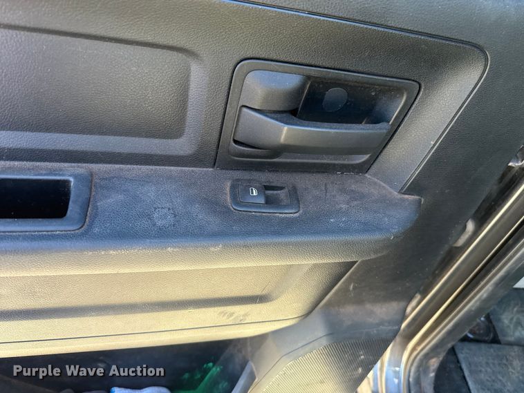 image for item EU5401 2014 RAM 3500 Crew Cab flatbed pickup truck