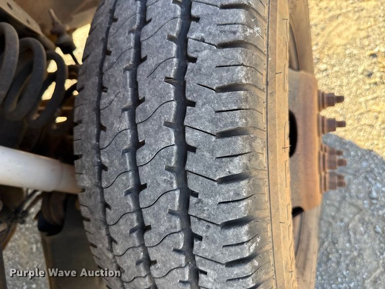 image for item EU5401 2014 RAM 3500 Crew Cab flatbed pickup truck