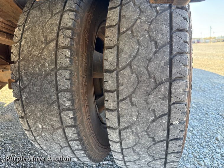 image for item EU5401 2014 RAM 3500 Crew Cab flatbed pickup truck