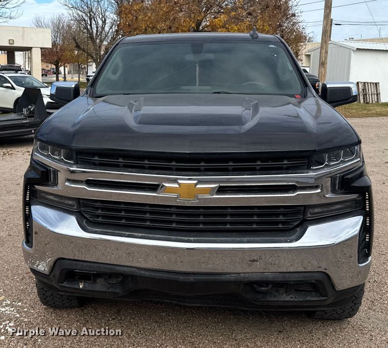 image for item EU6327 2020 Chevrolet Silverado 1500 LT Crew Cab pickup truck