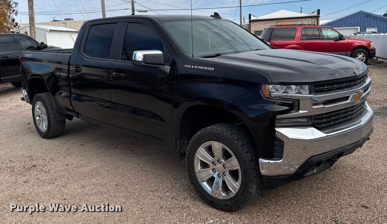 image for item EU6327 2020 Chevrolet Silverado 1500 LT Crew Cab pickup truck