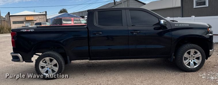 image for item EU6327 2020 Chevrolet Silverado 1500 LT Crew Cab pickup truck