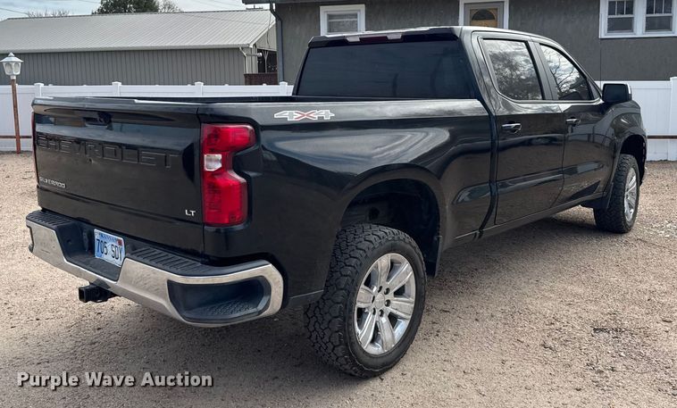 image for item EU6327 2020 Chevrolet Silverado 1500 LT Crew Cab pickup truck