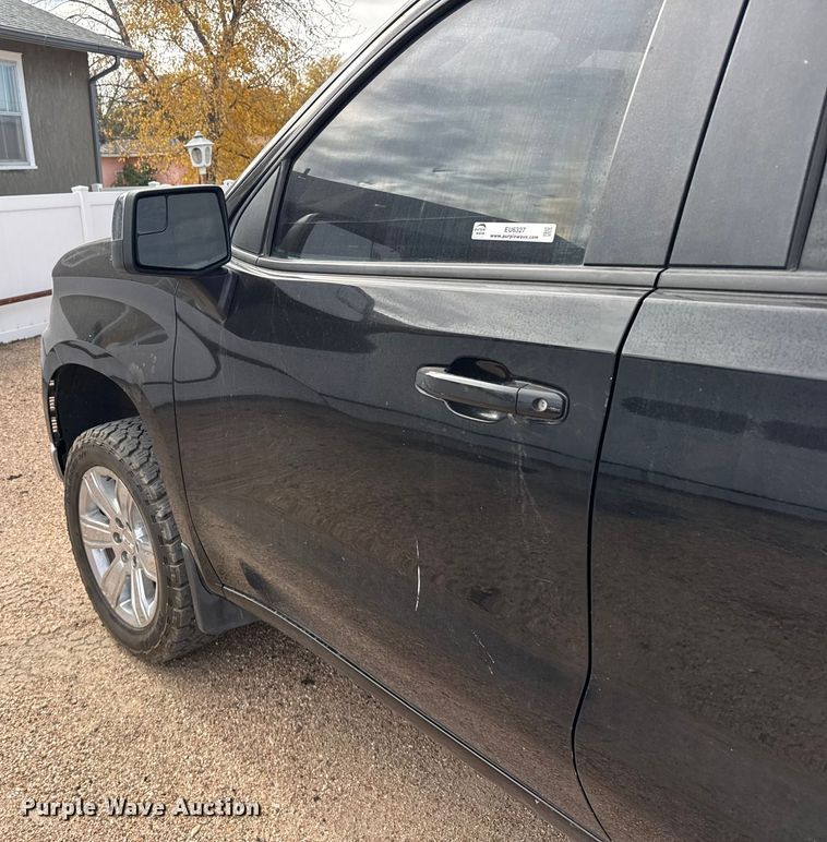 image for item EU6327 2020 Chevrolet Silverado 1500 LT Crew Cab pickup truck