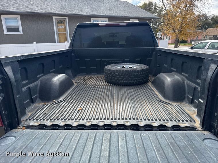 image for item EU6327 2020 Chevrolet Silverado 1500 LT Crew Cab pickup truck