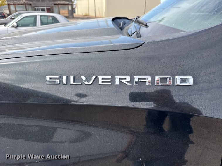 image for item EU6327 2020 Chevrolet Silverado 1500 LT Crew Cab pickup truck