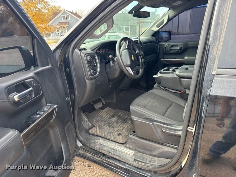 image for item EU6327 2020 Chevrolet Silverado 1500 LT Crew Cab pickup truck