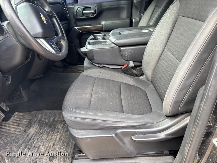 image for item EU6327 2020 Chevrolet Silverado 1500 LT Crew Cab pickup truck