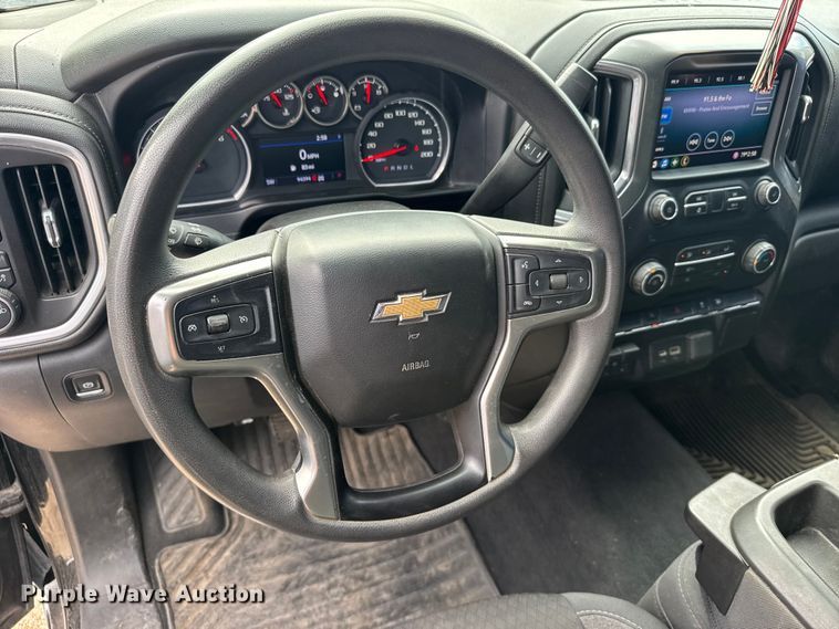 image for item EU6327 2020 Chevrolet Silverado 1500 LT Crew Cab pickup truck