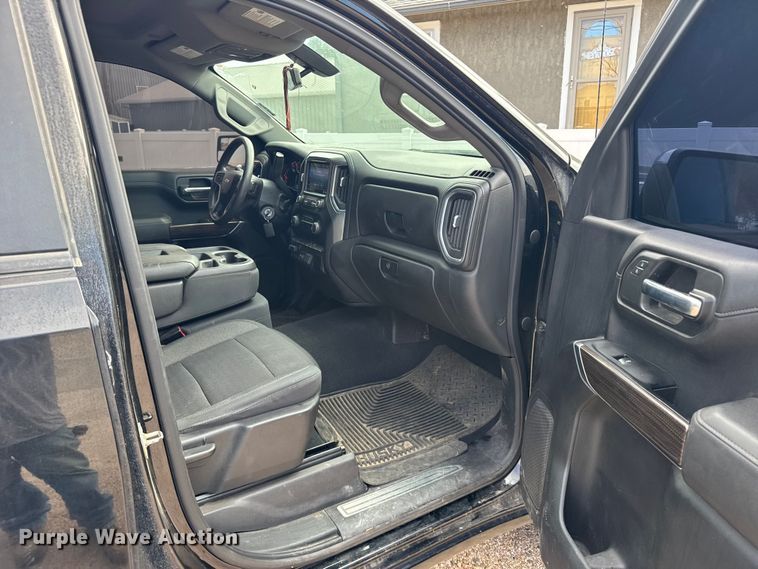 image for item EU6327 2020 Chevrolet Silverado 1500 LT Crew Cab pickup truck