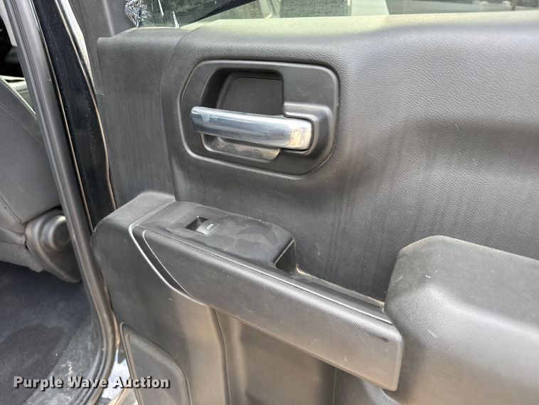 image for item EU6327 2020 Chevrolet Silverado 1500 LT Crew Cab pickup truck