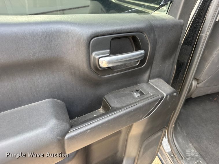 image for item EU6327 2020 Chevrolet Silverado 1500 LT Crew Cab pickup truck