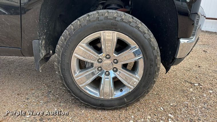 image for item EU6327 2020 Chevrolet Silverado 1500 LT Crew Cab pickup truck