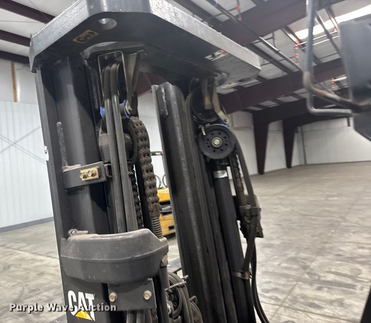 image for item EU6340 Caterpillar C5000 forklift