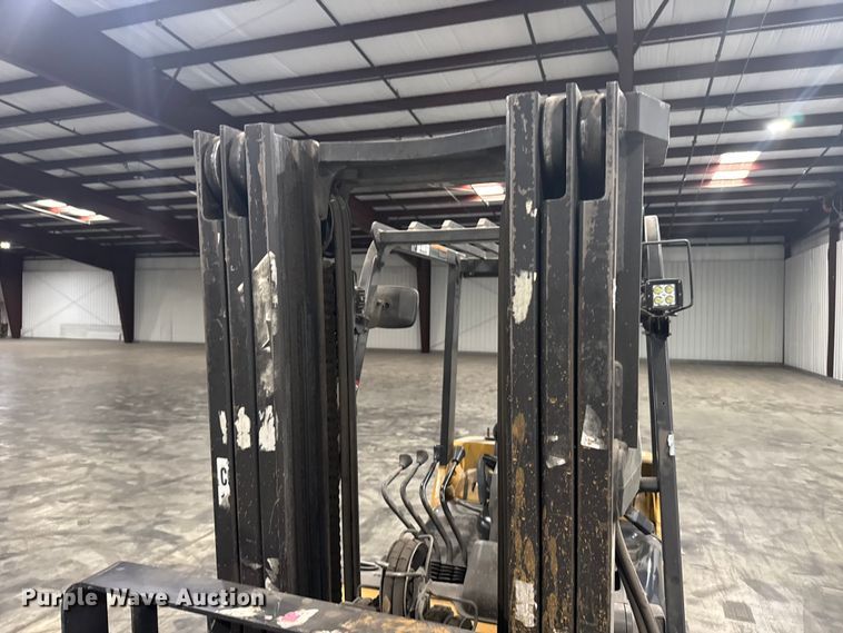 image for item EU6340 Caterpillar C5000 forklift