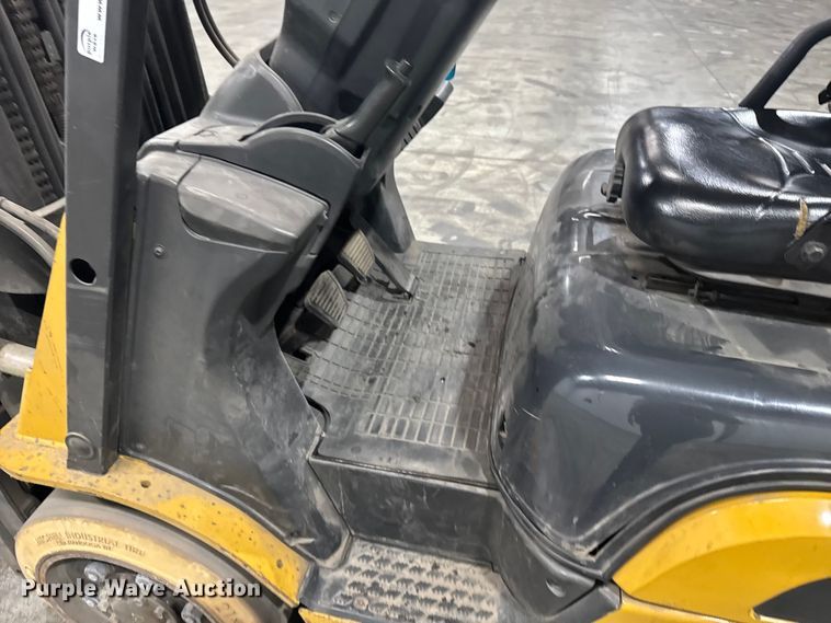 image for item EU6340 Caterpillar C5000 forklift