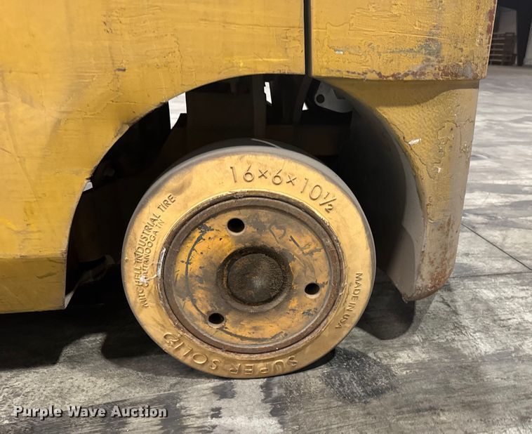 image for item EU6340 Caterpillar C5000 forklift