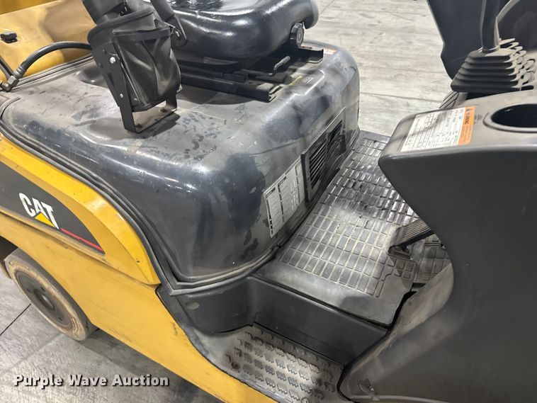 image for item EU6341 Caterpillar C5000 forklift