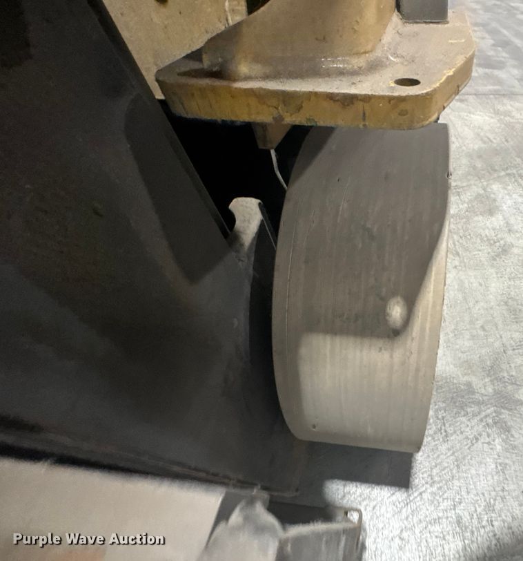 image for item EU6341 Caterpillar C5000 forklift