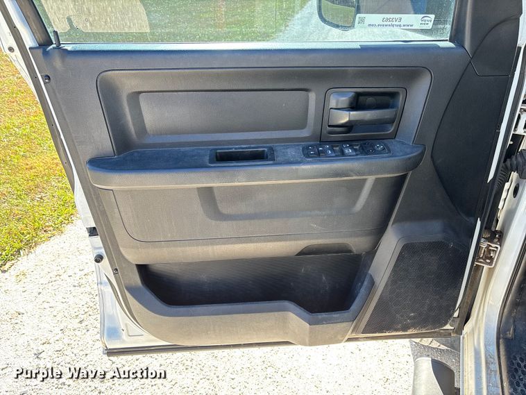 image for item EV3263 2014 RAM 5500 flatbed truck